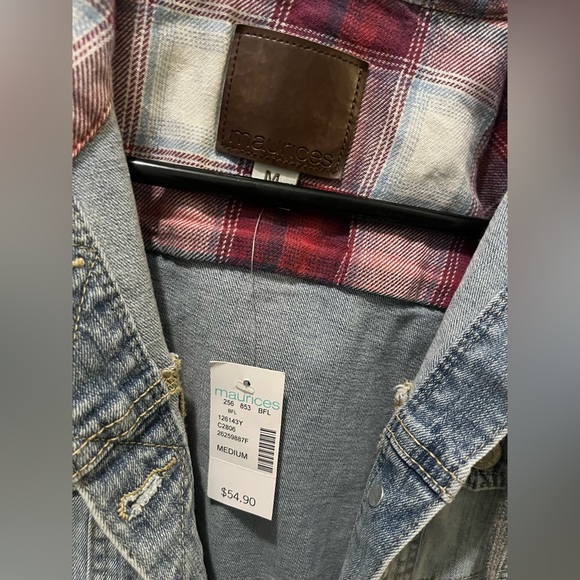Maurice’s jean jacket with hood - Picture 2 of 4